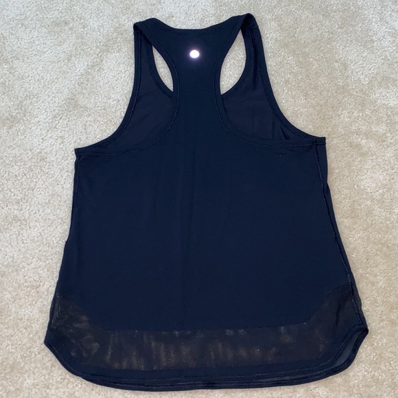 Lululemon Women’s racerback Tank Size 4 - Picture 3 of 4